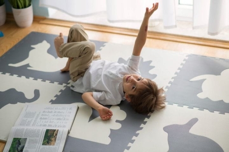 Mata piankowa, puzzle, 6 elementów, 180 x 120 cm, zwierzaki, biały, szary