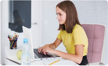 Fotel biurowy, materiałowy, krzesło, benton, różowy, biały