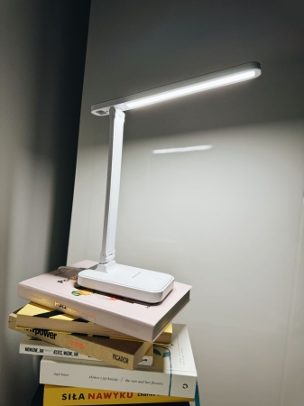 Lampka biurkowa led, szkolna, na biurko, biała